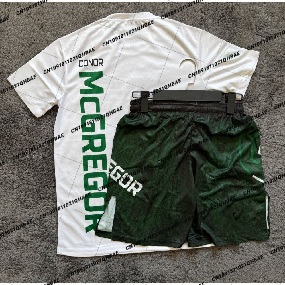 Running Gear For Men - طقم صيفي للرجال يتكون من تي